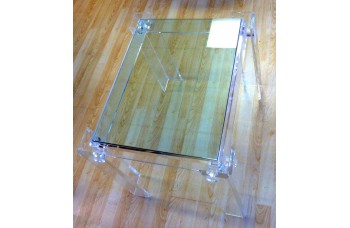 Lucite Intricate Corners Dining Table