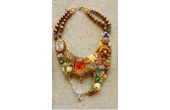 Intricate Scenic Necklace by Wendy Gell Intricate Scenic Necklace by Wendy Gell